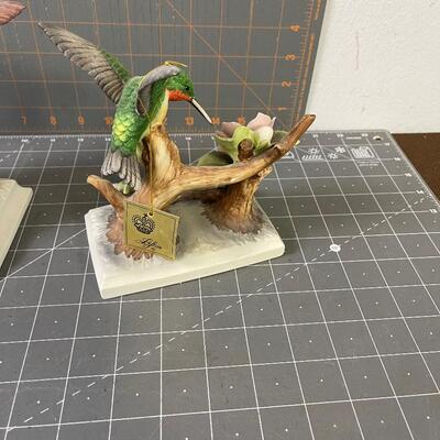 #245 Porcelain Hummingbirds (2) Beautiful 
