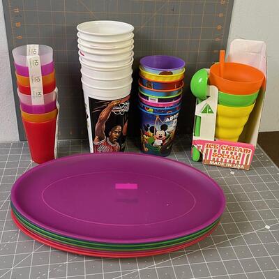 #275 Plastic: Plates , Cups, Tumblers