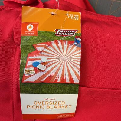 #279Oversized Picnic Blanket with a handy/dandy carrier