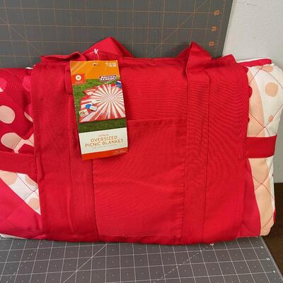 #279Oversized Picnic Blanket with a handy/dandy carrier