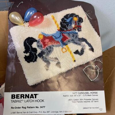 #280 Carousel Horse Hook Rug kit 