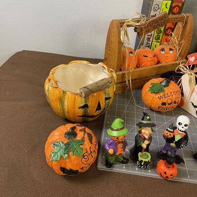 #285 Halloween Lot, Very Fun! 