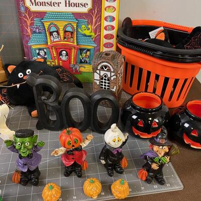 #285 Halloween Lot, Very Fun! 