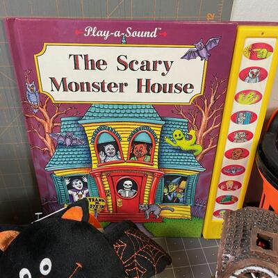 #285 Halloween Lot, Very Fun! 