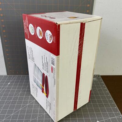 #299 24 Piece Rubber Maid  Foot Storage Set NEW