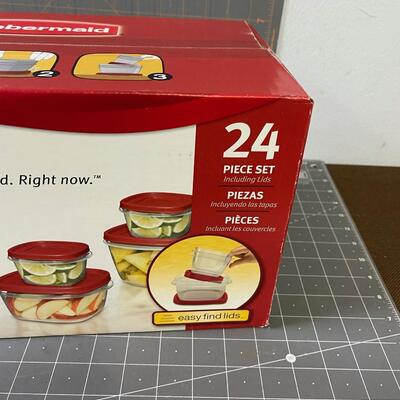 #299 24 Piece Rubber Maid  Foot Storage Set NEW