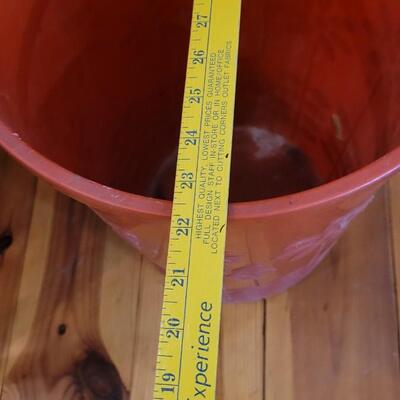 Lot 18: Mid Century Modern Plastic Trash Can