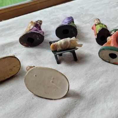 Lot 25: Vintage Nativity (missing Mary)