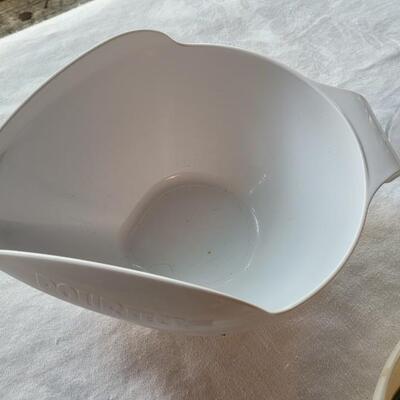 Lot 28: Baking Lot