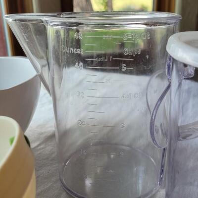 Lot 28: Baking Lot