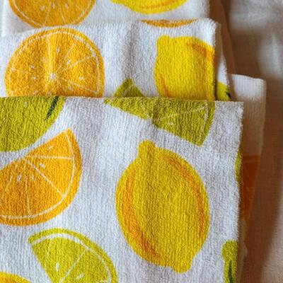 Lot 30: (2) Citrus Glass Cutting Boards & Citrus Pot Holders and Kitchen Towels