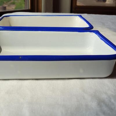 Lot 40: (2) White & Blue Cisco Acid Resistant Photographic Tray made in Columbia 