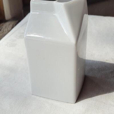 Lot 41: Vintage White & Blue Butter Cups and White Ceramic Milk Carton