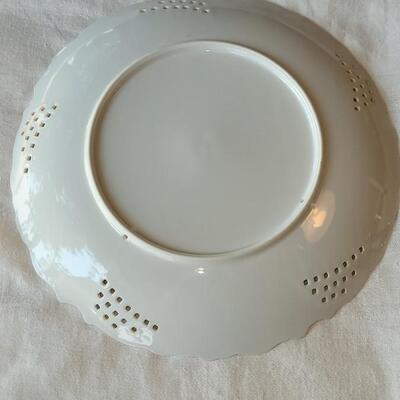 Lot 42: White Porcelain Plate and 2 Vases