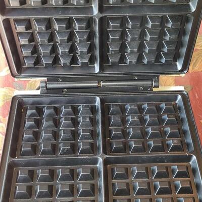 Lot 51: Toastmaster Large Belgian Waffle Maker