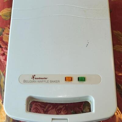Lot 51: Toastmaster Large Belgian Waffle Maker