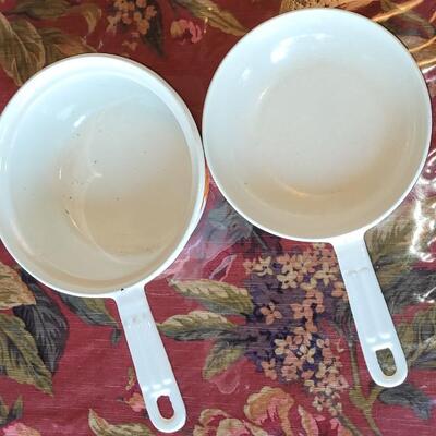 Lot 52: Descoware Fall Maple Leaf Enamelware Skillet & Sauce Pan Combination 