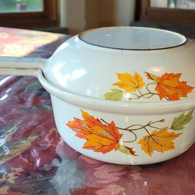 Lot 52: Descoware Fall Maple Leaf Enamelware Skillet & Sauce Pan Combination 