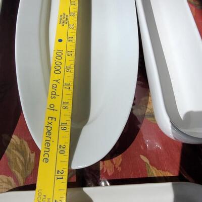 Lot 54: White Oval Serving Dishes (4)