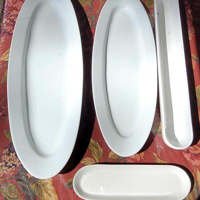 Lot 54: White Oval Serving Dishes (4)