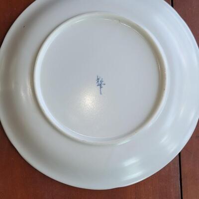 Lot 62: Signed Fish Pottery Plate