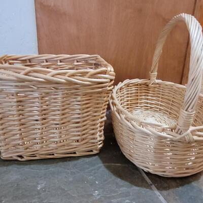 Lot 84: (2) Light Color Wicker Baskets 