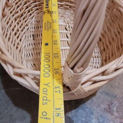 Lot 84: (2) Light Color Wicker Baskets 
