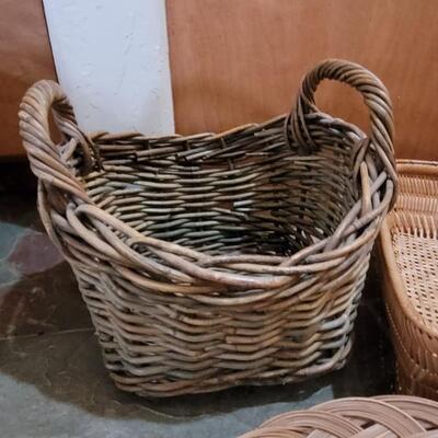 Lot 85: Mixed Baskets lot