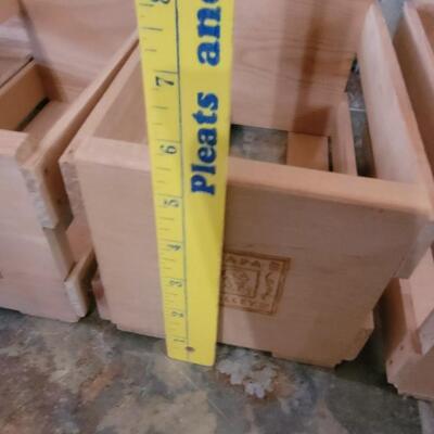 Lot 88: Small Wood Crates