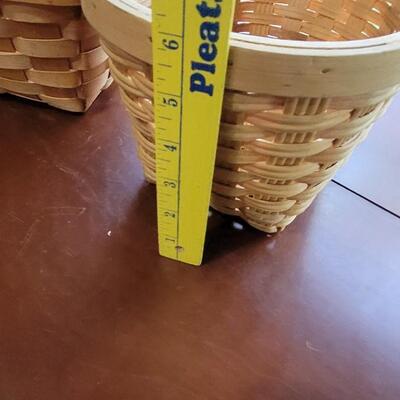Lot 90: (2) Longaberger Style Baskets with Handles 