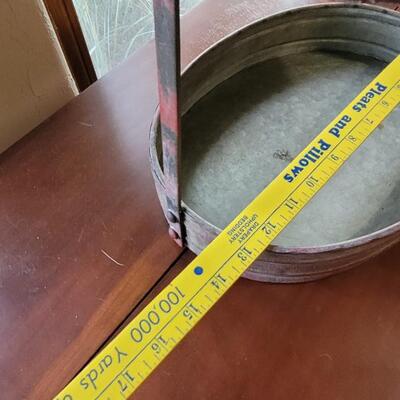 Lot 93: (2) Tiered Serving Trays or Deco