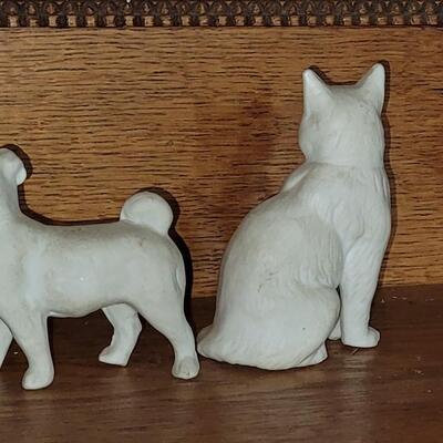 Lot 98: (2) Antique Porcelain Kitty & Dog 