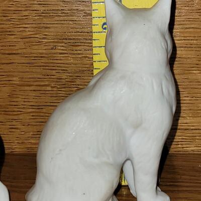 Lot 98: (2) Antique Porcelain Kitty & Dog 