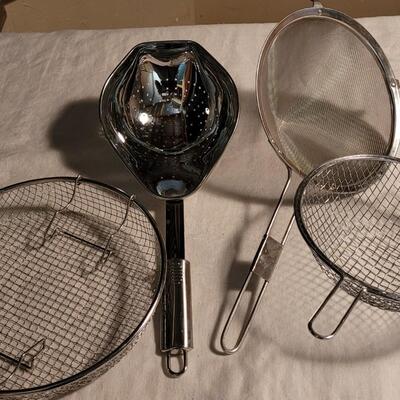 Lot 108: Kitchen Strainer Lot
