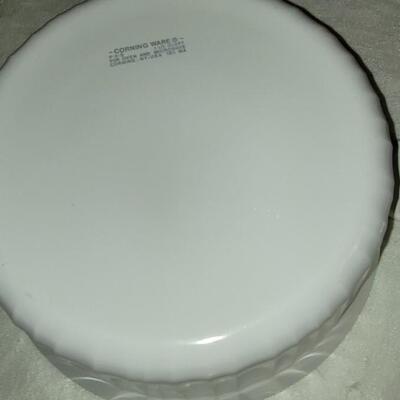 Lot 110: White Mixed Casserole Dishes 