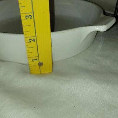 Lot 110: White Mixed Casserole Dishes 