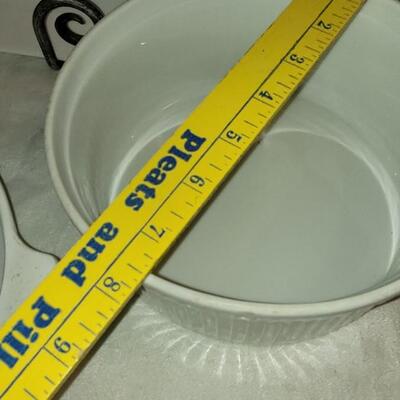 Lot 110: White Mixed Casserole Dishes 