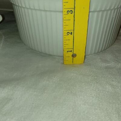 Lot 110: White Mixed Casserole Dishes 