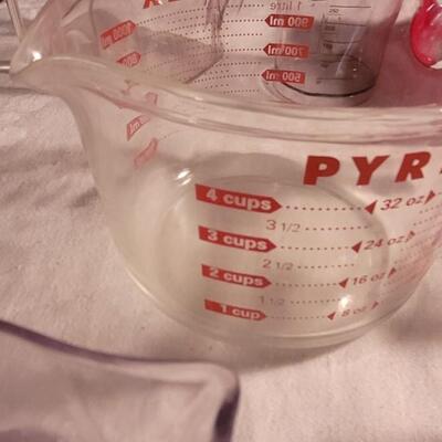 Lot 112: Baking Measuring Cups & Spoons