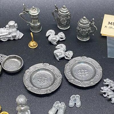 Paintable Metal Dollhouse Miniatures and Charms