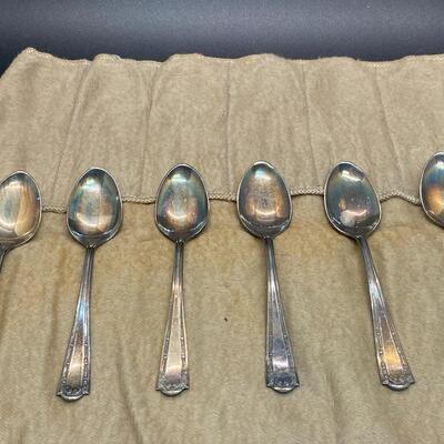 Set of 6 Vintage Pattern Plated Tea Spoons with Cloth Storage 
