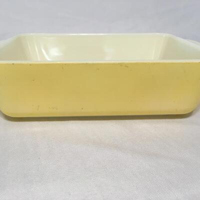 VINTAGE PYREX #0503 YELLOW BAKING CASSEROLE DISH 1 1/2QT.