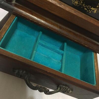 Vintage Jewelry box. Musical