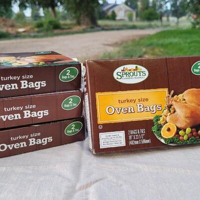 Lot 122: New SPROUTS Oven Bags