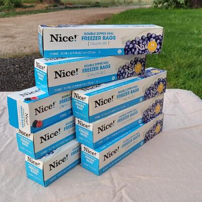 Lot 123: New NICE! Freezer Bags