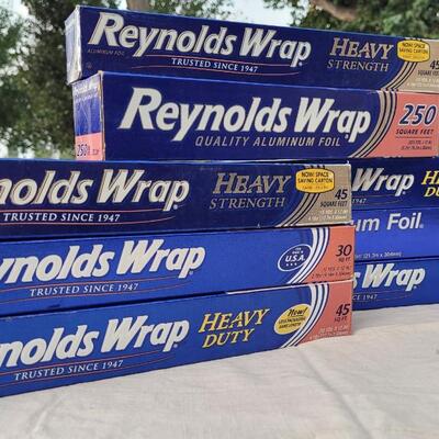 Lot 124: New REYNOLDS WRAP Aluminum Foil