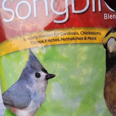 Lot 131: (2) KAYTEE New SONGBIRD Bird Seed Bags