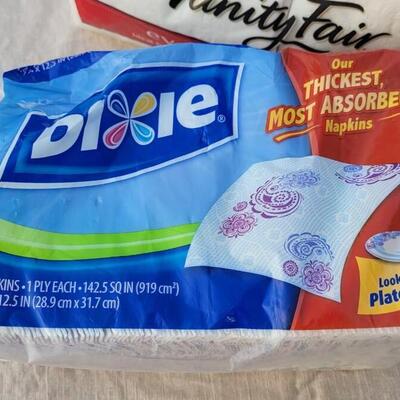 Lot 134: Napkins Assortment 