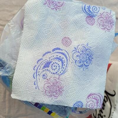 Lot 134: Napkins Assortment 