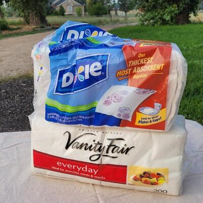Lot 134: Napkins Assortment 